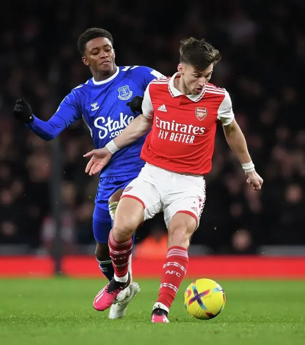 Framed Print : Arsenal's Eddie Nketiah in Action against Everton in the Premier League, Emirates Stadium, London, 2023 Framed Print : Arsenal's Eddie Nketiah in Action against Everton in the Premier League, Emirates Stadium, London, 2023