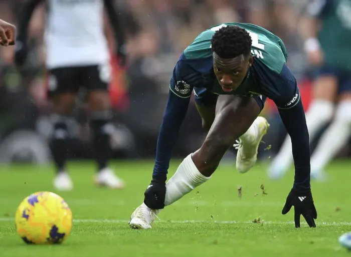 Framed Print : Arsenal's Eddie Nketiah in Action: Thrilling Premier League Clash at Fulham, 2023-24