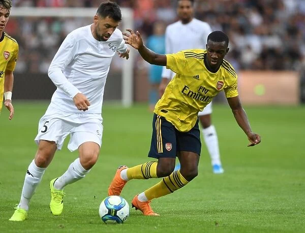 Arsenal's Eddie Nketiah Closes Down Angers Thomas Mangani in 2019 Pre-Season Friendly