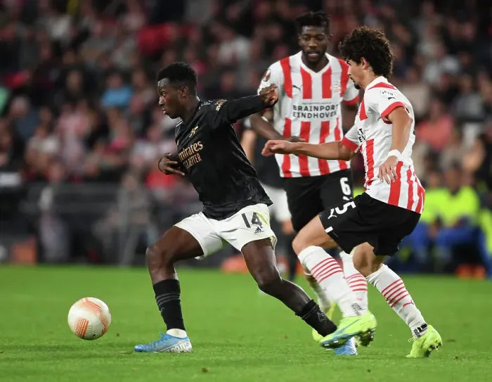 Framed Print : Arsenal's Eddie Nketiah in Europa League Action against PSV Eindhoven Framed Print : Arsenal's Eddie Nketiah in Europa League Action against PSV Eindhoven