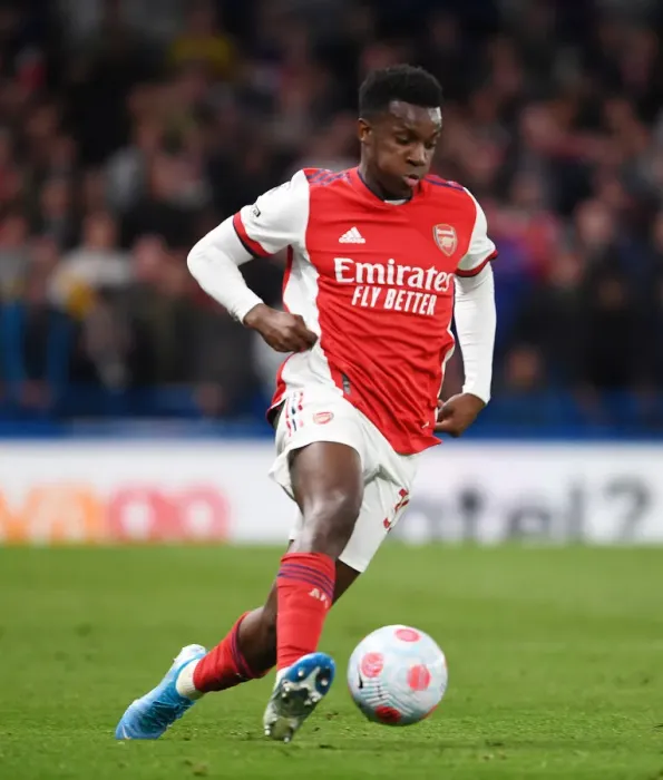 Framed Print : Arsenal's Eddie Nketiah Faces Off Against Chelsea at Stamford Bridge: A Premier League Battle, 2021-22 Framed Print : Arsenal's Eddie Nketiah Faces Off Against Chelsea at Stamford Bridge: A Premier League Battle, 2021-22