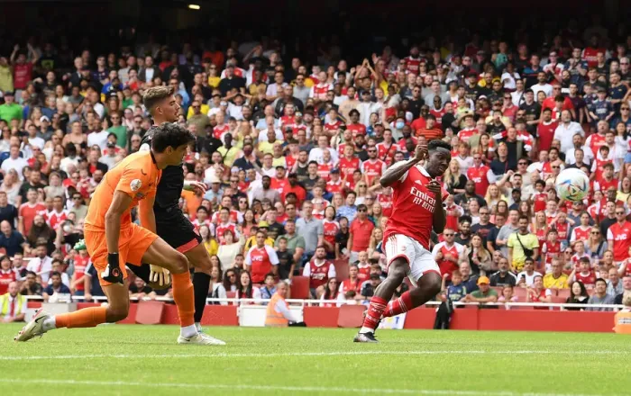 Framed Print : Arsenal's Eddie Nketiah Scores Sixth Goal in Emirates Cup Victory over Sevilla