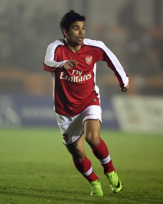 Framed Print : Arsenal's Eduardo Scores Brace in 2:0 Reserve League Victory over Portsmouth