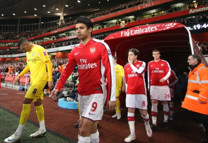 Framed Print : Arsenal's Eduardo Scores Brace in 4-0 FA Cup Victory over Cardiff City at Emirates Stadium (May 16, 2009)