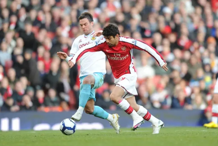 Framed Print : Arsenal's Eduardo Scores Against Burnley's Daniel Fox: Arsenal 3-1 Burnley, Barclays Premier League, Emirates Stadium