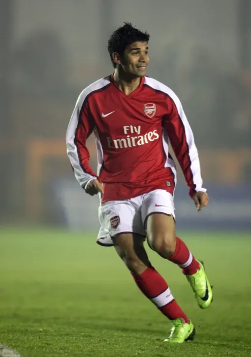 Framed Print : Arsenal's Eduardo Scores Double: 2-0 Victory Over Portsmouth Reserves in Barclays Premier Reserve League