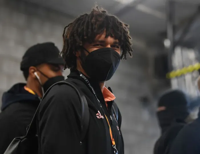 Framed Print : Arsenal's Elneny Arrives at Empty Eden Arena for Slavia Prague Showdown - UEFA Europa League Quarterfinals, Prague, Czech Republic (April 2021) Framed Print : Arsenal's Elneny Arrives at Empty Eden Arena for Slavia Prague Showdown - UEFA Europa League Quarterfinals, Prague, Czech Republic (April 2021)