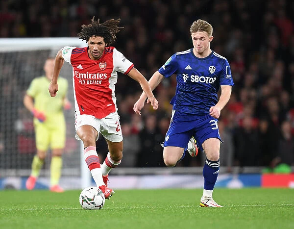 Arsenal's Elneny Outmaneuvers Leeds Gelhardt in Carabao Cup Clash