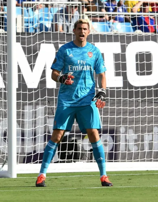 Framed Print : Arsenal's Emi Martinez in Action: Arsenal vs. ACF Fiorentina at 2019 International Champions Cup, Charlotte Framed Print : Arsenal's Emi Martinez in Action: Arsenal vs. ACF Fiorentina at 2019 International Champions Cup, Charlotte