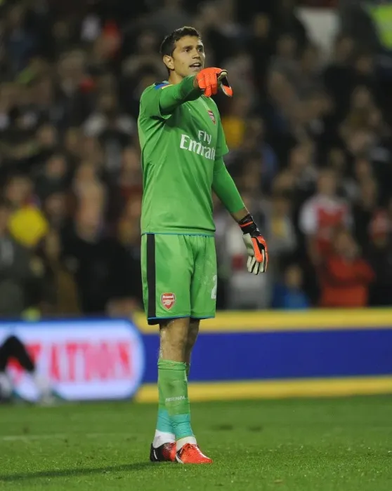 Framed Print : Arsenal's Emi Martinez Shines: 4-0 Victory Over Nottingham Forest in EPL League Cup Framed Print : Arsenal's Emi Martinez Shines: 4-0 Victory Over Nottingham Forest in EPL League Cup