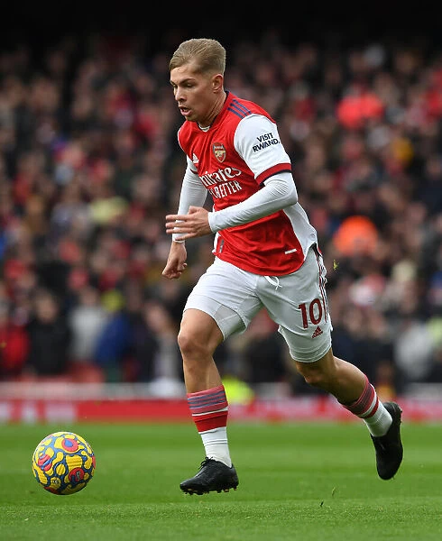 Arsenal's Emile Smith Rowe in Action against Brentford in the Premier League