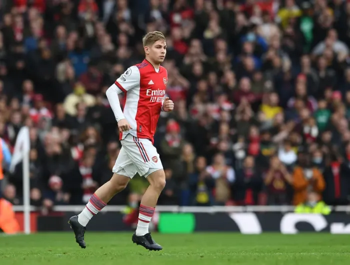 Framed Print : Arsenal's Emile Smith Rowe in Action against Manchester City - Premier League 2021-22 Framed Print : Arsenal's Emile Smith Rowe in Action against Manchester City - Premier League 2021-22