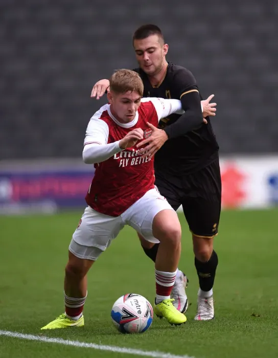 Framed Print : Arsenal's Emile Smith Rowe Faces Off Against MK Dons Daniel Harvie in 2020-21 Pre-Season Friendly