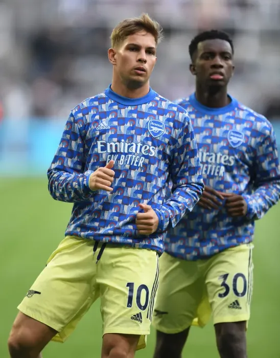 Framed Print : Arsenal's Emile Smith Rowe Gears Up for Newcastle United Clash in Premier League