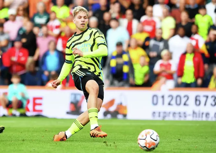 Framed Print : Arsenal's Emile Smith Rowe Scores at AFC Bournemouth in 2023-24 Premier League
