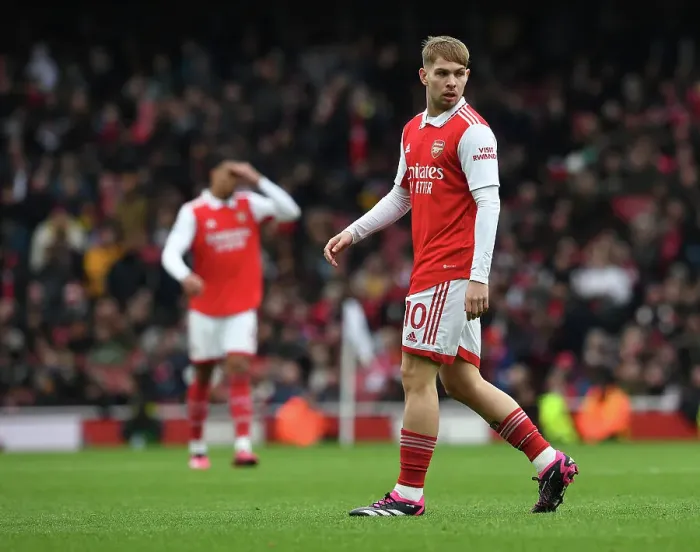 Framed Print : Arsenal's Emile Smith Rowe Shines in April Showdown Against Leeds United