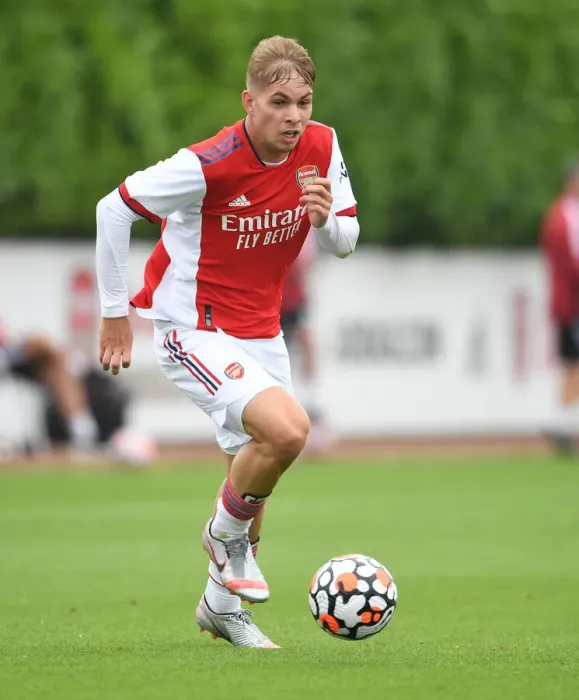 Framed Print : Arsenal's Emile Smith Rowe Shines in Arsenal v Millwall Pre-Season Friendly
