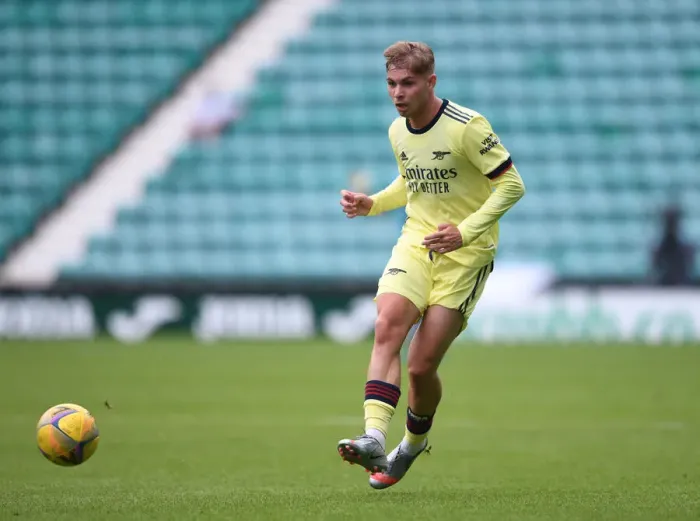 Framed Print : Arsenal's Emile Smith Rowe Shines: Gunners Triumph over Hibernian in Pre-Season Clash (2021-22)