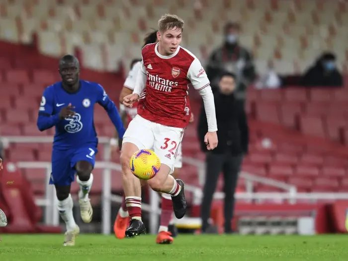 Framed Print : Arsenal's Emile Smith Rowe Shines in Intense Arsenal v Chelsea Premier League Clash (2020-21)