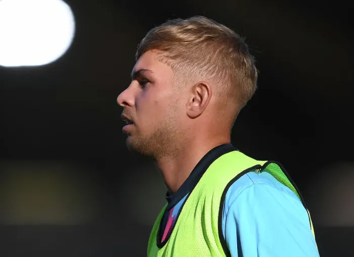 Framed Print : Arsenal's Emile Smith Rowe Shines in Nottingham Forest Showdown (2022-23 Premier League)