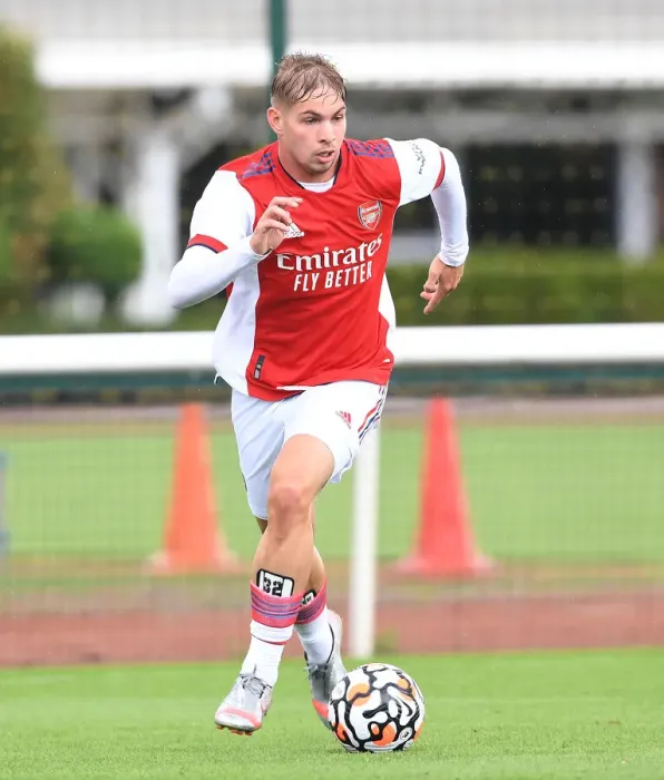 Framed Print : Arsenal's Emile Smith Rowe Shines in Pre-Season Friendly Against Watford Framed Print : Arsenal's Emile Smith Rowe Shines in Pre-Season Friendly Against Watford