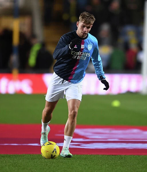 Arsenal's Emile Smith Rowe Warming Up Ahead of FA Cup Clash vs Oxford United