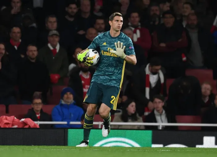 Framed Print : Arsenal's Emiliano Martinez in Action: Arsenal vs. Standard Liege, UEFA Europa League 2019-20