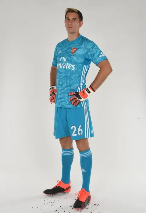 Framed Print : Arsenal's Emiliano Martinez Prepares for 2019-20 Season at Training Framed Print : Arsenal's Emiliano Martinez Prepares for 2019-20 Season at Training
