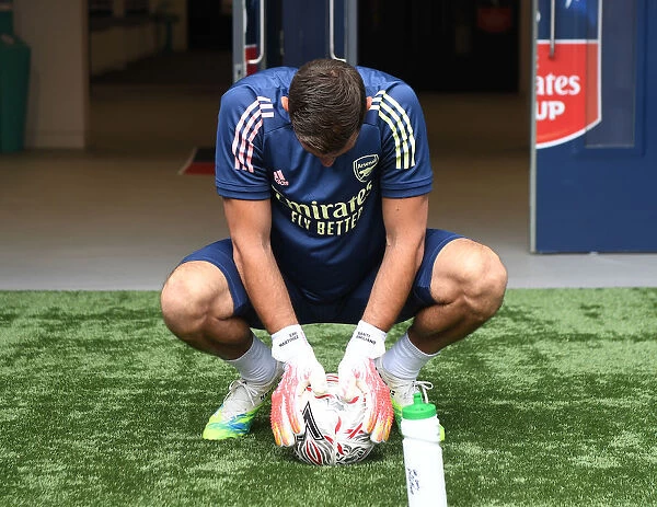 Arsenal's Emiliano Martinez Readies for Empty FA Cup Final Against Chelsea