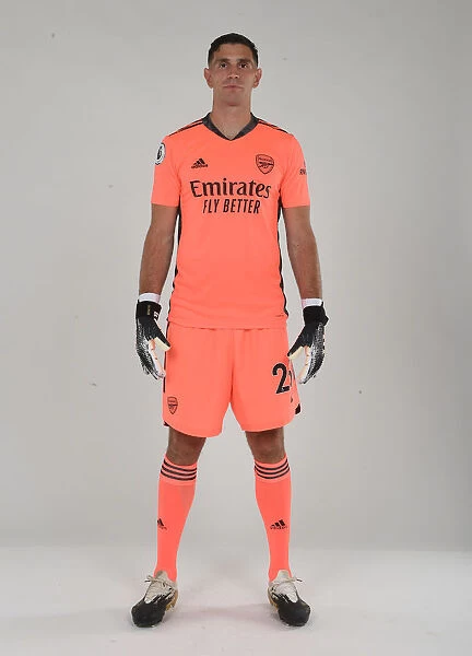 Arsenal's Emiliano Martinez in Training: 2020-21 Season Preparation at London Colney