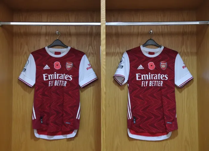 Framed Print : Arsenal's Empty Emirates: Poppies Hang in Silence (2020-21)