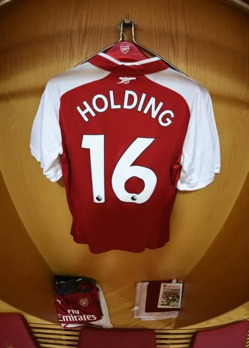 Framed Print : Arsenal's Emirates Stadium: Rob Holding's Shirt in the Home Changing Room Before Arsenal vs Leicester City (2017-18) Framed Print : Arsenal's Emirates Stadium: Rob Holding's Shirt in the Home Changing Room Before Arsenal vs Leicester City (2017-18)
