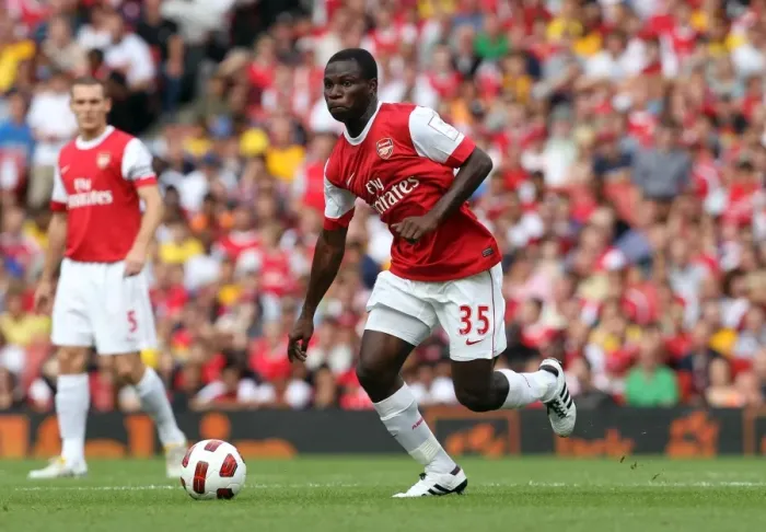 Framed Print : Arsenal's Emmanuel Frimpong Goes Head-to-Head with AC Milan in Emirates Cup Clash Framed Print : Arsenal's Emmanuel Frimpong Goes Head-to-Head with AC Milan in Emirates Cup Clash