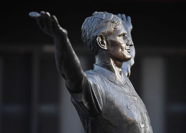 Arsenal's Europa League Battle: Tony Adams Statue at Emirates Stadium