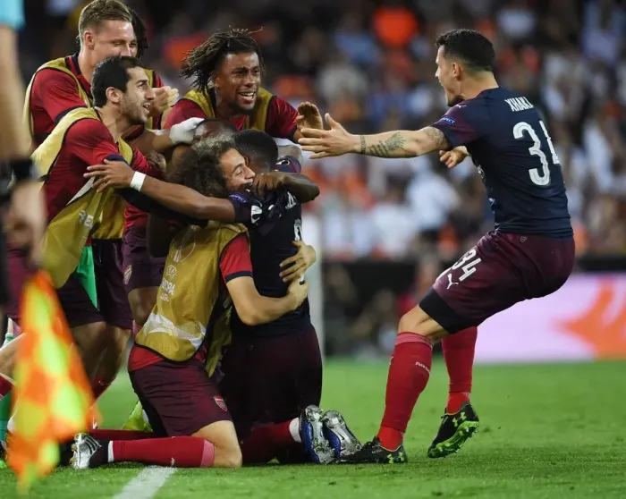 Framed Print : Arsenal's Europa League Semi-Final Triumph: Lacazette Scores as Xhaka, Mkhitaryan, Iwobi, and Guendouzi Celebrate