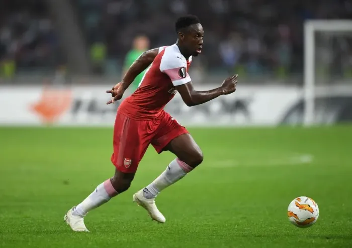 Framed Print : Arsenal's Europa League Showdown: Danny Welbeck Clashes with Qarabag's Michel in Baku