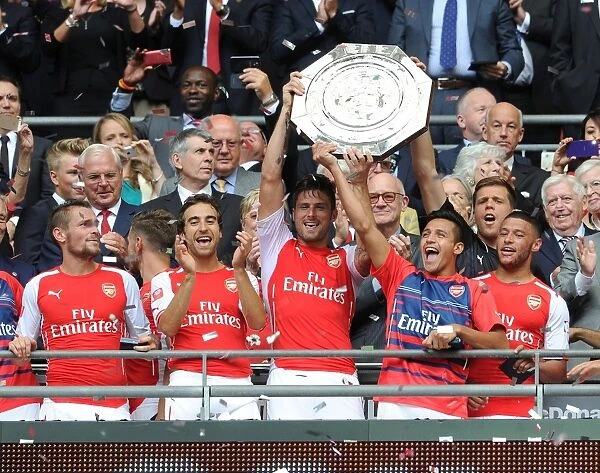 Arsenal's FA Community Shield Winning Team: Debuchy, Flamini, Giroud, Sanchez, Oxlade-Chamberlain Celebrate Victory