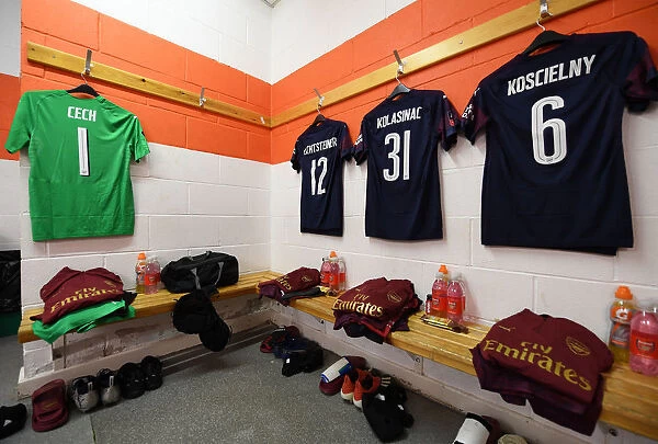 Arsenal's FA Cup Preparations at Blackpool: Behind the Scenes in the Changing Room
