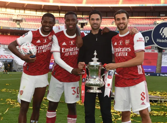 Framed Print : Arsenal's Empty FA Cup Victory: Mikel Arteta Celebrates Over Chelsea at Wembley
