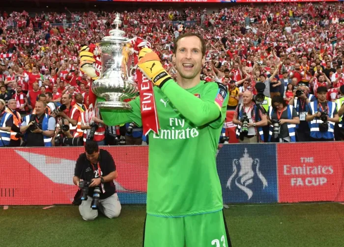 Framed Print : Arsenal's FA Cup Victory: Petr Cech Lifts the Trophy over Chelsea (2017)