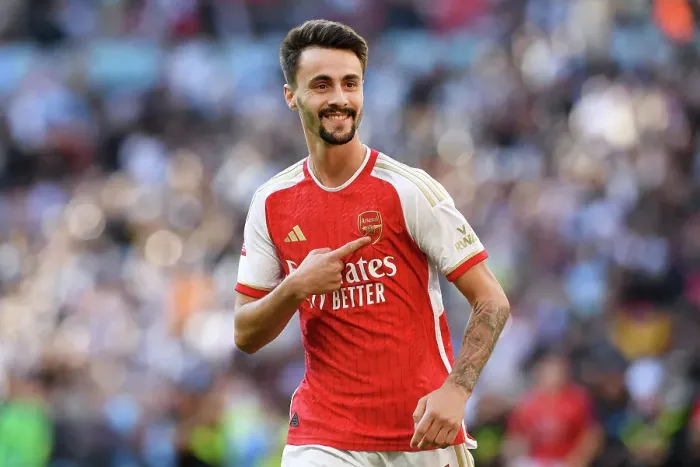Framed Print : Arsenal's Fabio Vieira Scores Dramatic Penalty to Secure Community Shield Victory over Manchester City Framed Print : Arsenal's Fabio Vieira Scores Dramatic Penalty to Secure Community Shield Victory over Manchester City