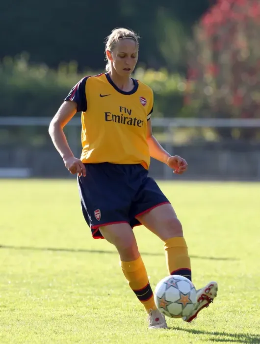 Framed Print : Arsenal's Faye White Dominates Neulengbach in UEFA Cup Group Stage Framed Print : Arsenal's Faye White Dominates Neulengbach in UEFA Cup Group Stage