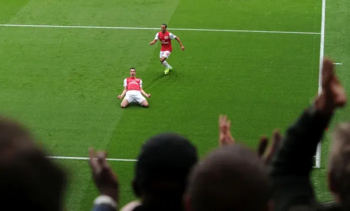 Framed Print : Arsenal's First Goal: Robin van Persie and Theo Walcott Celebrate against Sunderland in the Premier League Framed Print : Arsenal's First Goal: Robin van Persie and Theo Walcott Celebrate against Sunderland in the Premier League