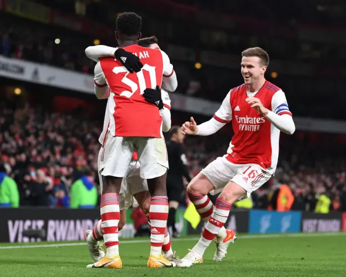 Framed Print : Arsenal's Five-Star Performance: Patino, Nketiah, and Holding Celebrate Carabao Cup Quarterfinal Victory over Sunderland