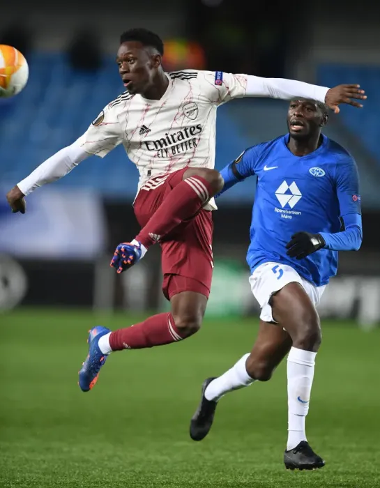 Framed Print : Arsenal's Flo Balogun in Action against Molde FK in UEFA Europa League Group Stage