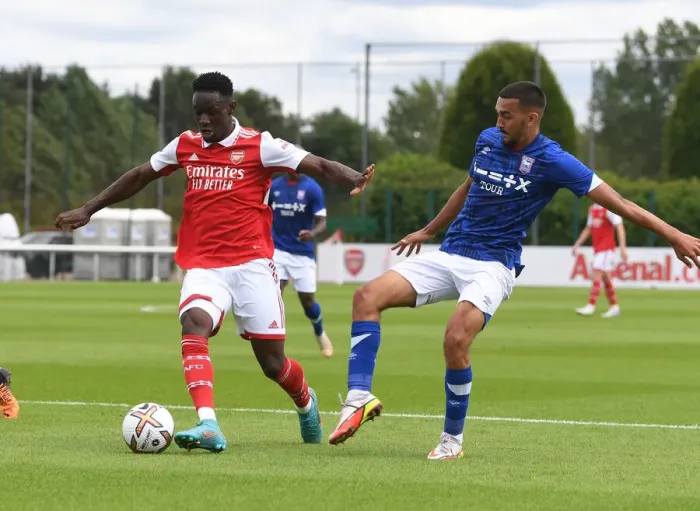 Framed Print : Arsenal's Flo Balogun in Pre-Season Action Against Ipswich Town