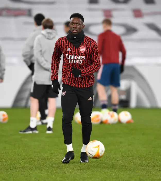 Framed Print : Arsenal's Flo Balogun Prepares for Dundalk Clash in Europa League Group Stage