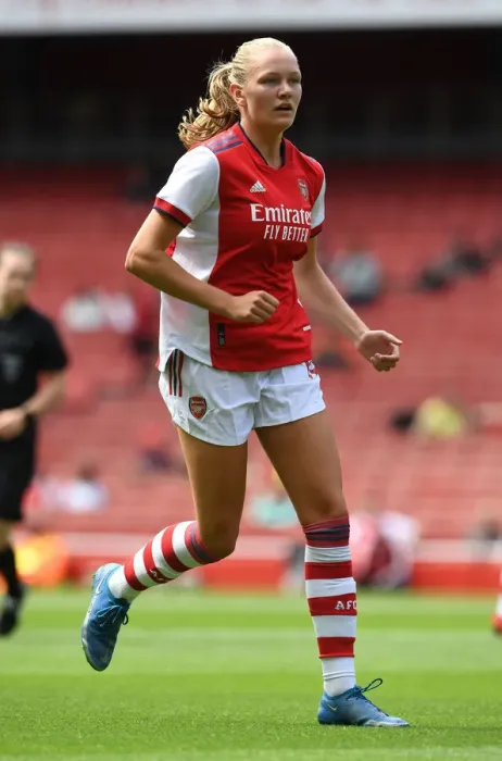 Framed Print : Arsenal's Frida Maanum in Action: Arsenal Women vs. Chelsea Women, Emirates Stadium, 2021-22 Season