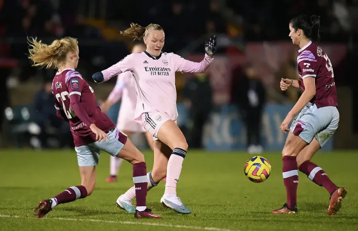 Framed Print : Arsenal's Frida Maanum in Action against West Ham United in Barclays Women's Super League