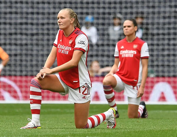 Arsenal's Frida Maanum Kneels in MIND Series: Tottenham Hotspur Women vs Arsenal Women